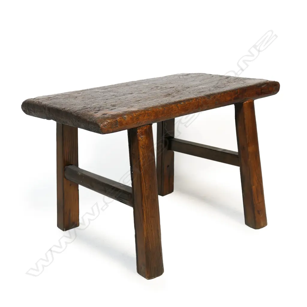 A country fruitwood stool, Image 1++