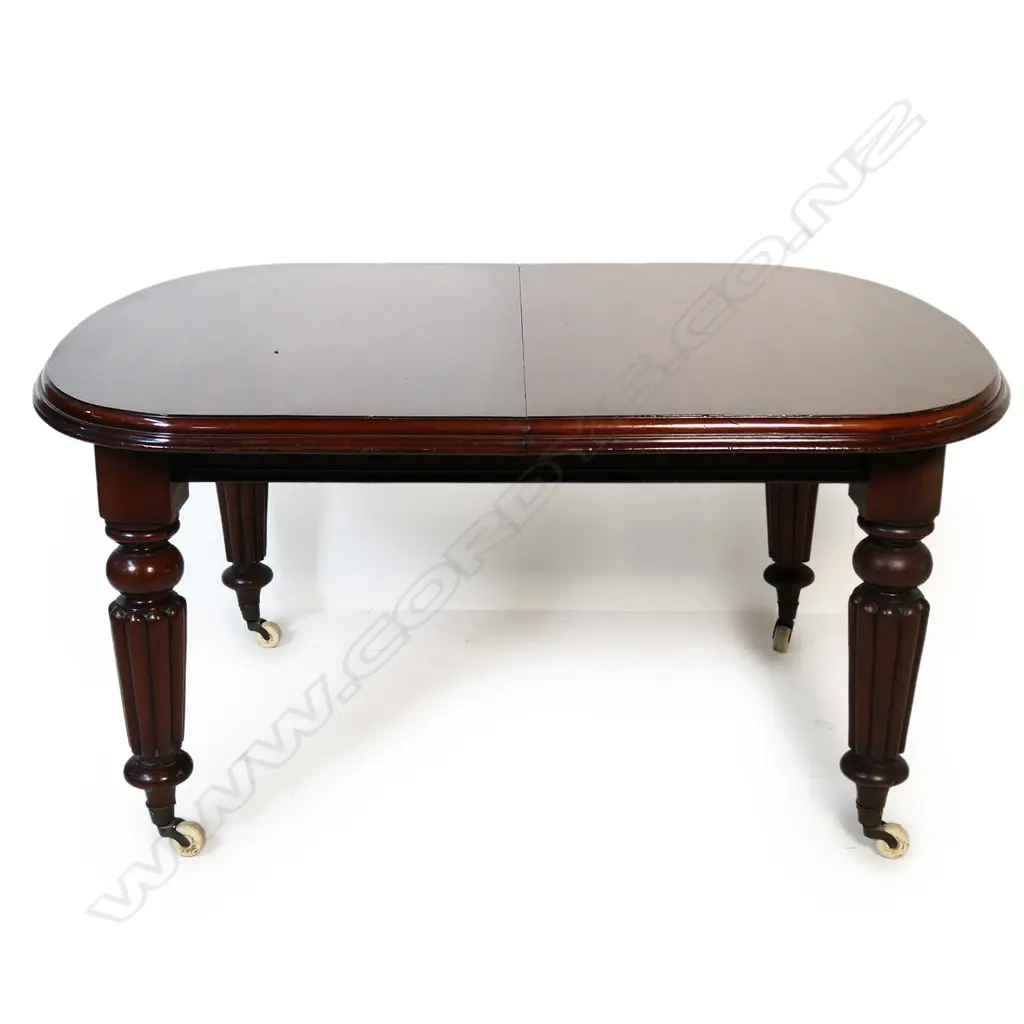 An oak Elizabethan style refectory dining table, Image 1++