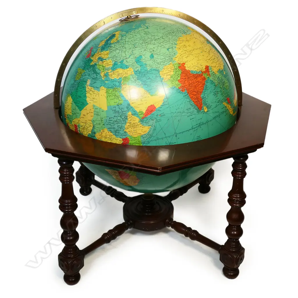 An impressive George Philip & Son Ltd with Georama Ltd large 30" terrestrial library globe, Image 1++