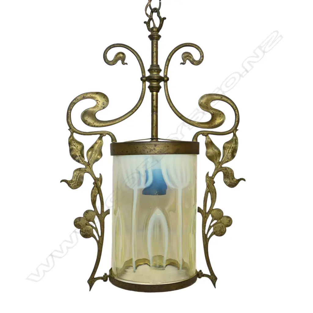 An antique primrose vaseline glass lightshade, Image 1++