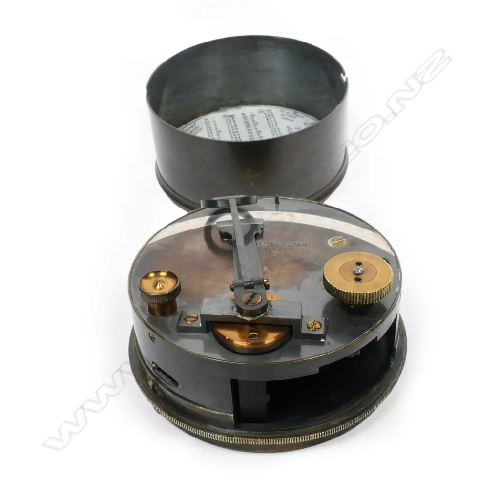 WW1 Troughton & Simms military pocket box sextant, Image 1++