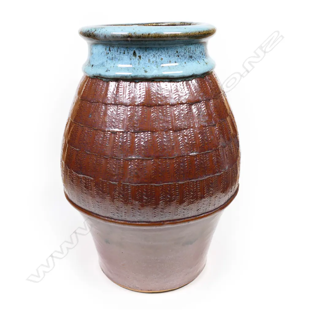 Peter Stichbury stoneware baluster vase, Image 1++