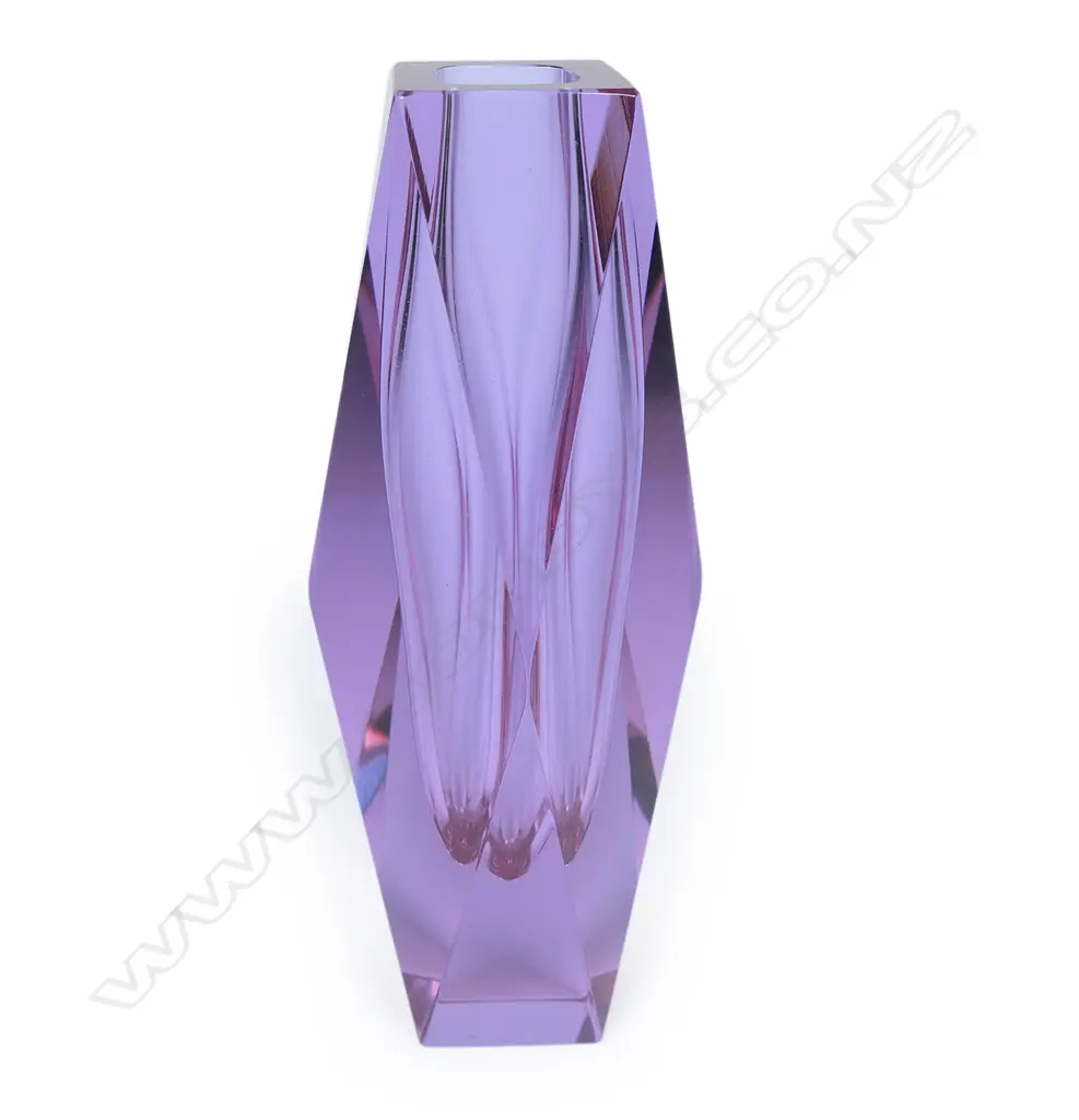 A Murano diamante glass vase, Image 1++