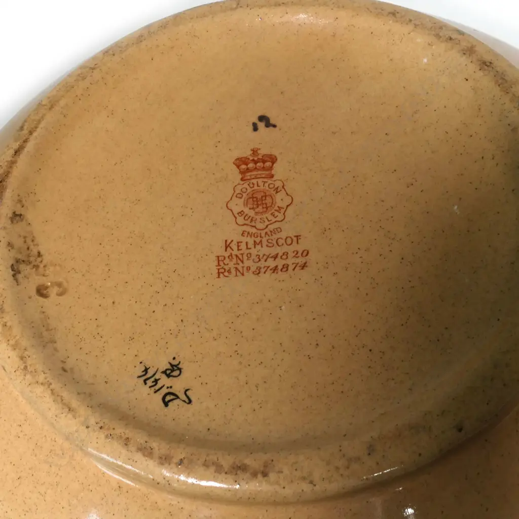 A Doulton Bursal 'Kelmscott' jug and basin set, Image 1++