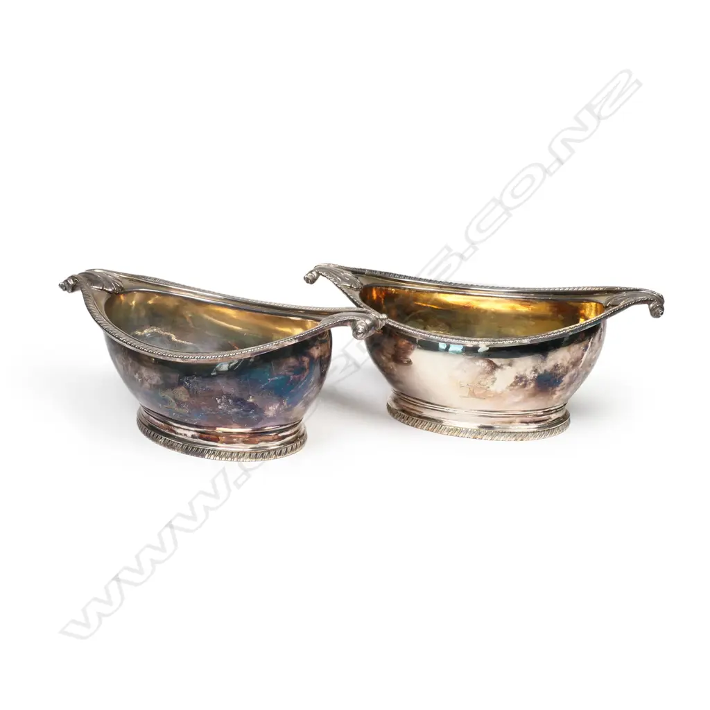 A pair of George III silver salts, Image 1++