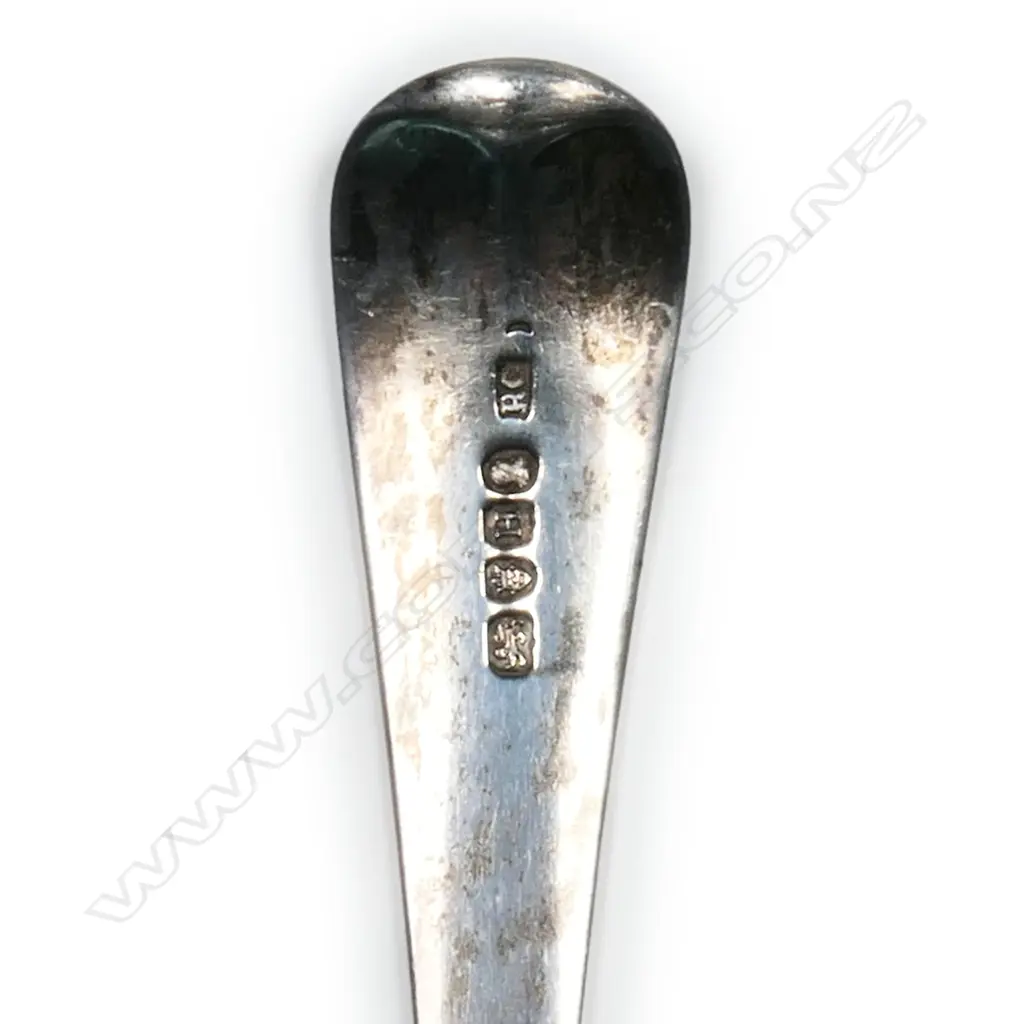 A pair of George III silver pie spoons, Image 1++