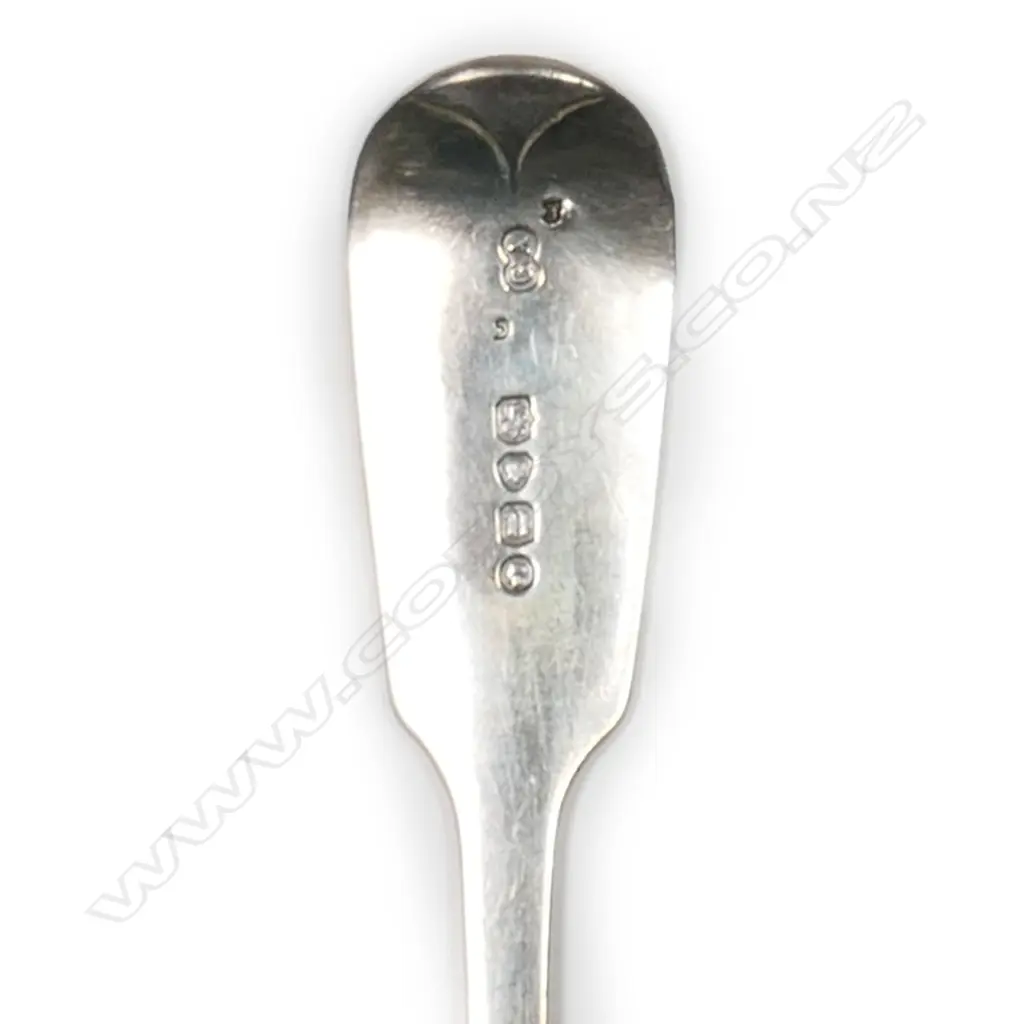 Nine Victorian silver dessert spoons, Image 1++