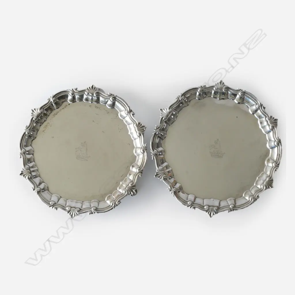 A pair of George III silver salvers, Image 1++