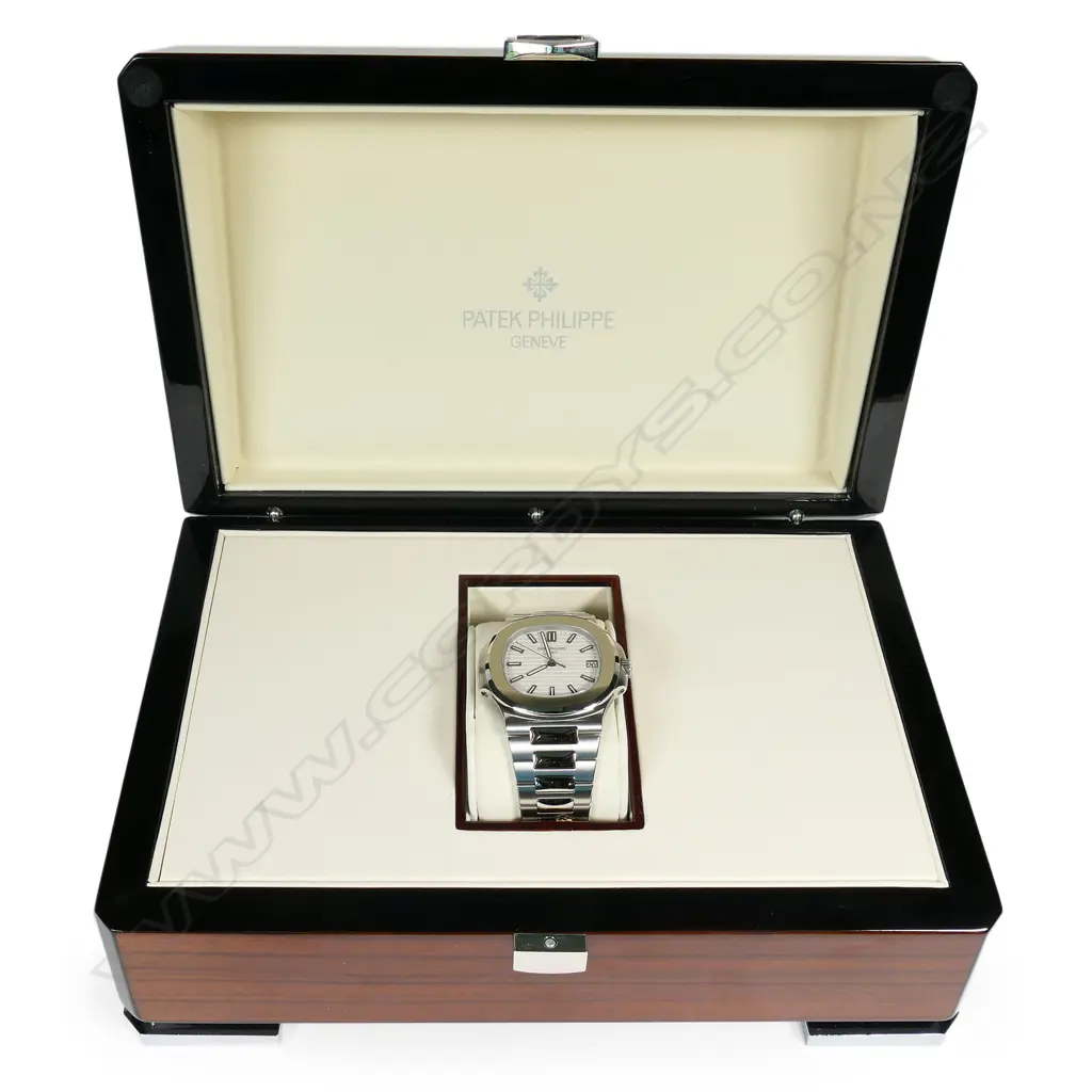 Replica Patek Philippe Nautilus wristwatch, Image 1++
