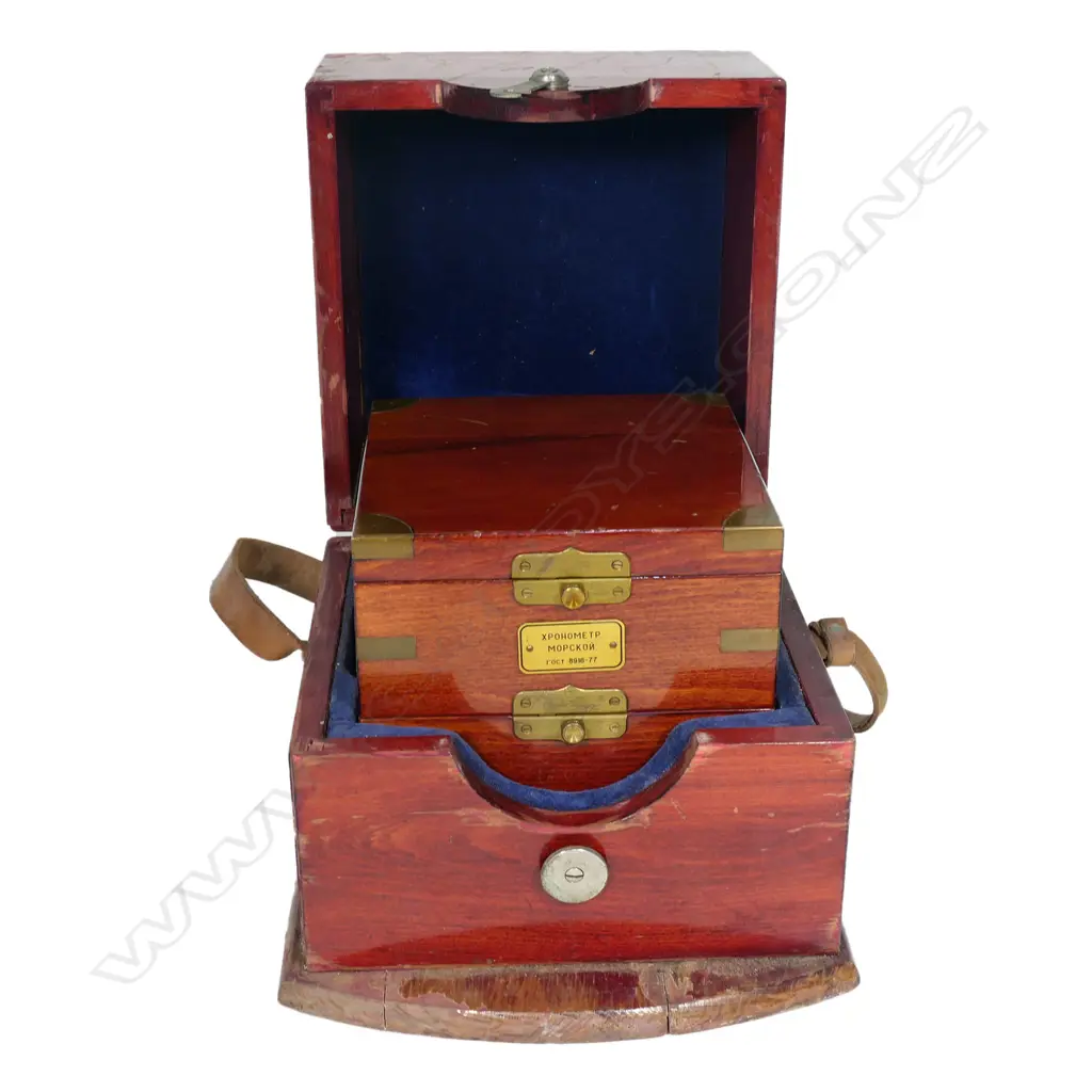 A 20thC Russian Knpoba ship's marine chronometer, manufacturer: Kirov factory. Image 1++