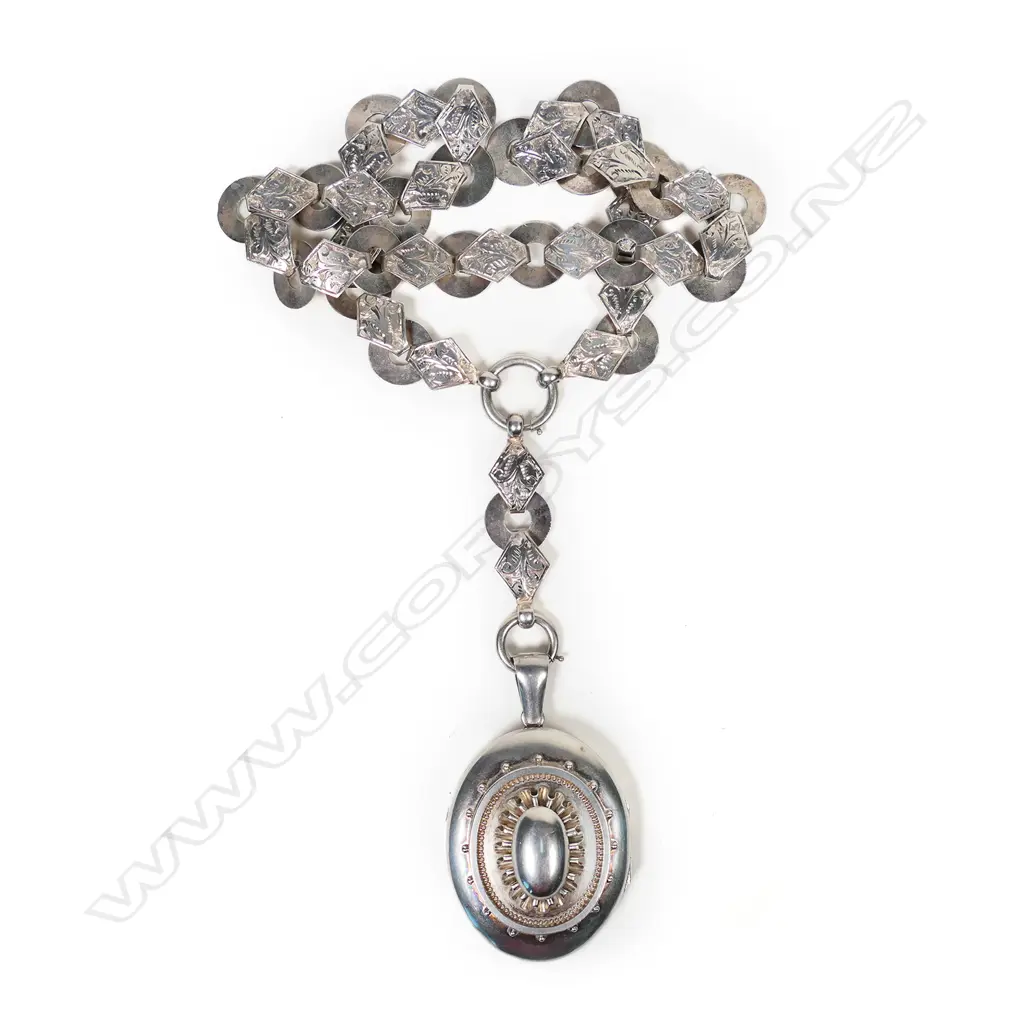 An antique silver mayoral chain and locket, Image 1++
