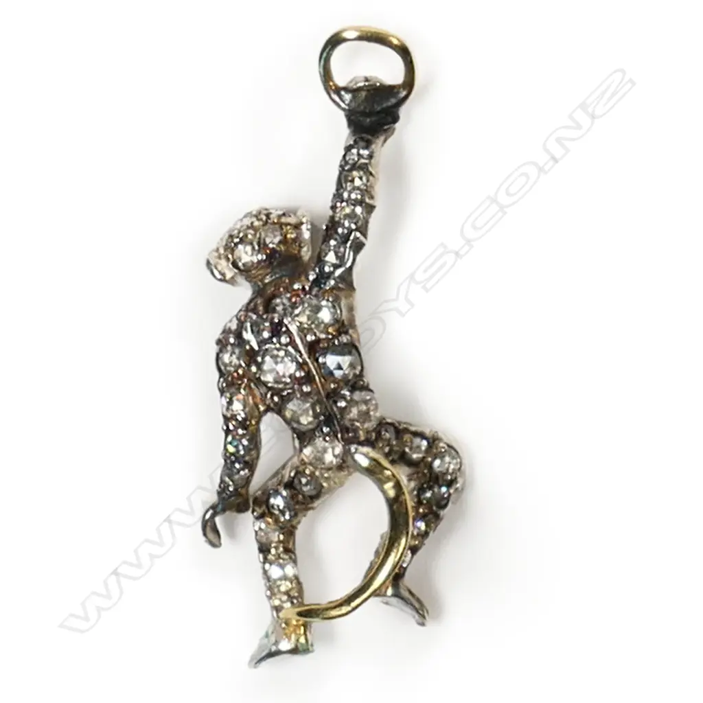 A silver gilt Old Mine cut diamond set hanging monkey pendant, Image 1++