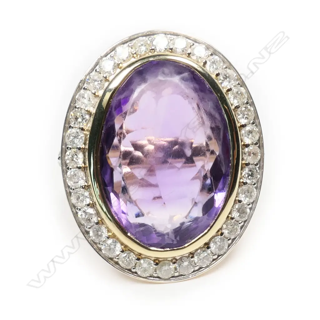 An impressive 10ct gold, amethyst and diamond cocktail ring, Image 1++