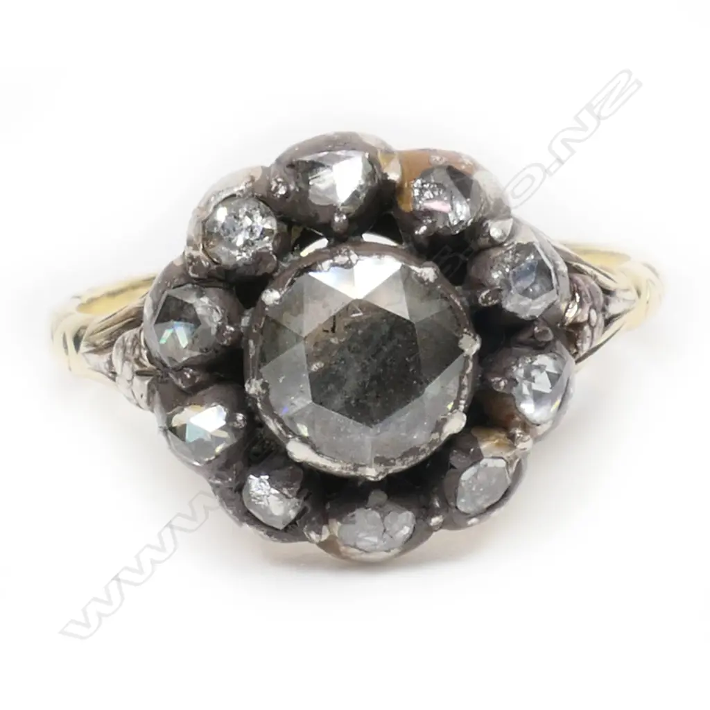 A George III diamond cluster and gold ring, Image 1++