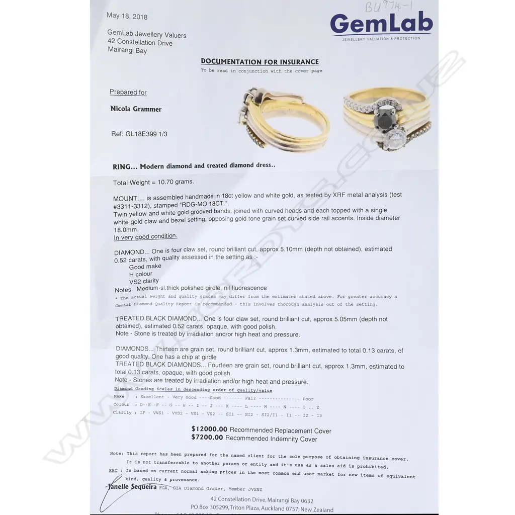 An 18ct white and yellow gold diamond dress ring, Image 1++