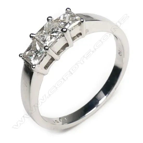 An 18ct white gold and diamond ring,