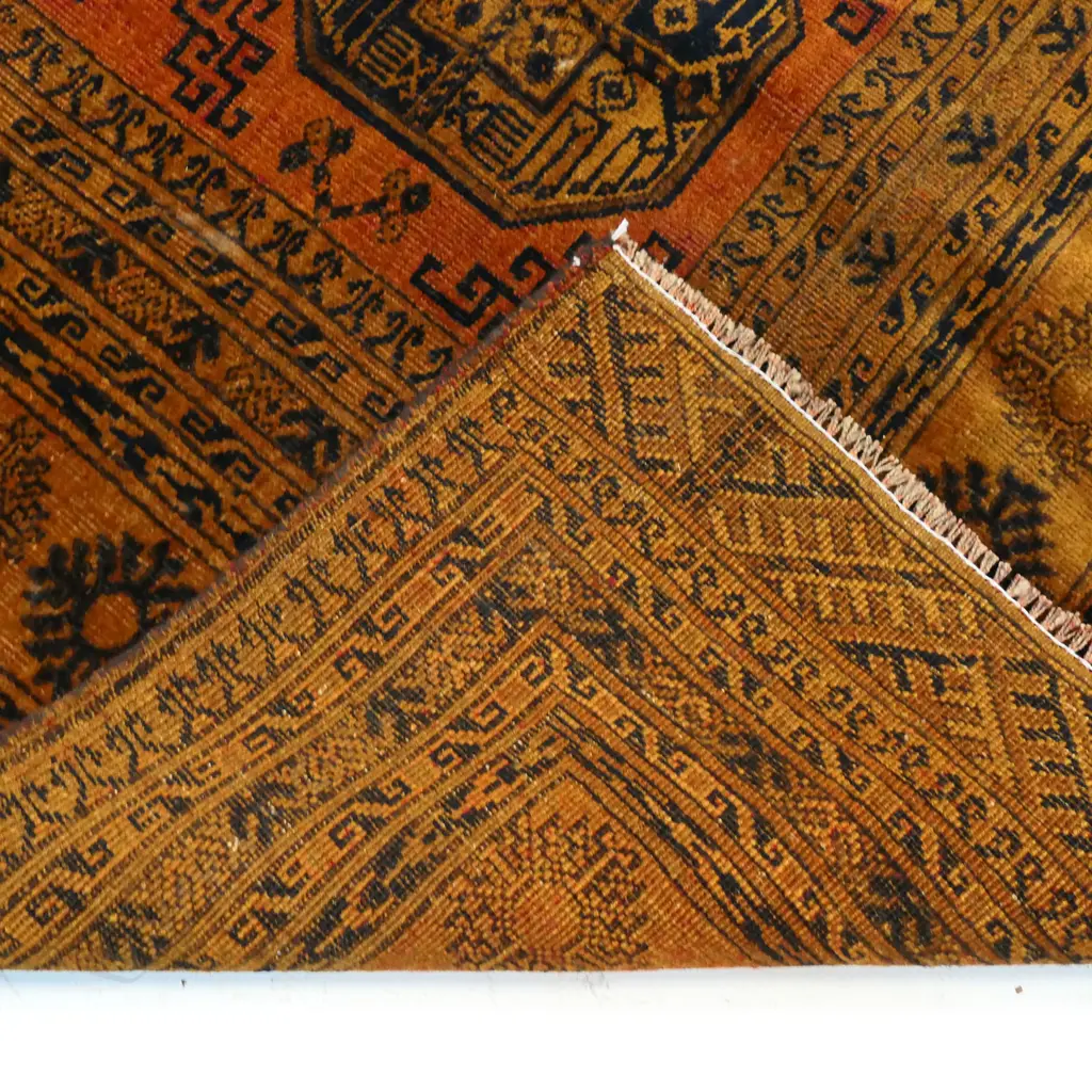 A hand-knotted elephant foot motif carpet Image 1++