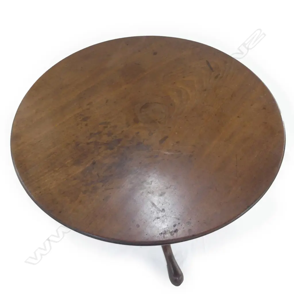 A George III mahogany 'Birdcage' wine table Image 1++