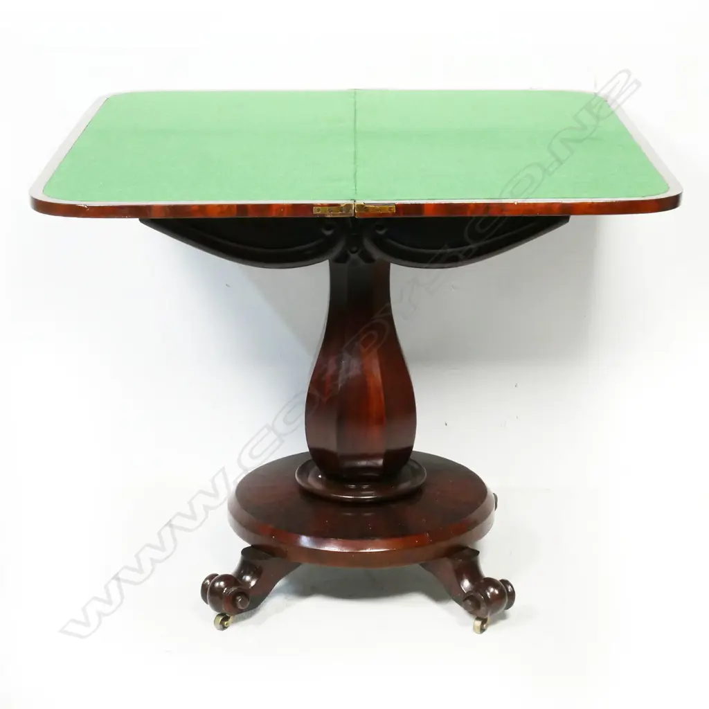 A William IV mahogany card table, Image 1++