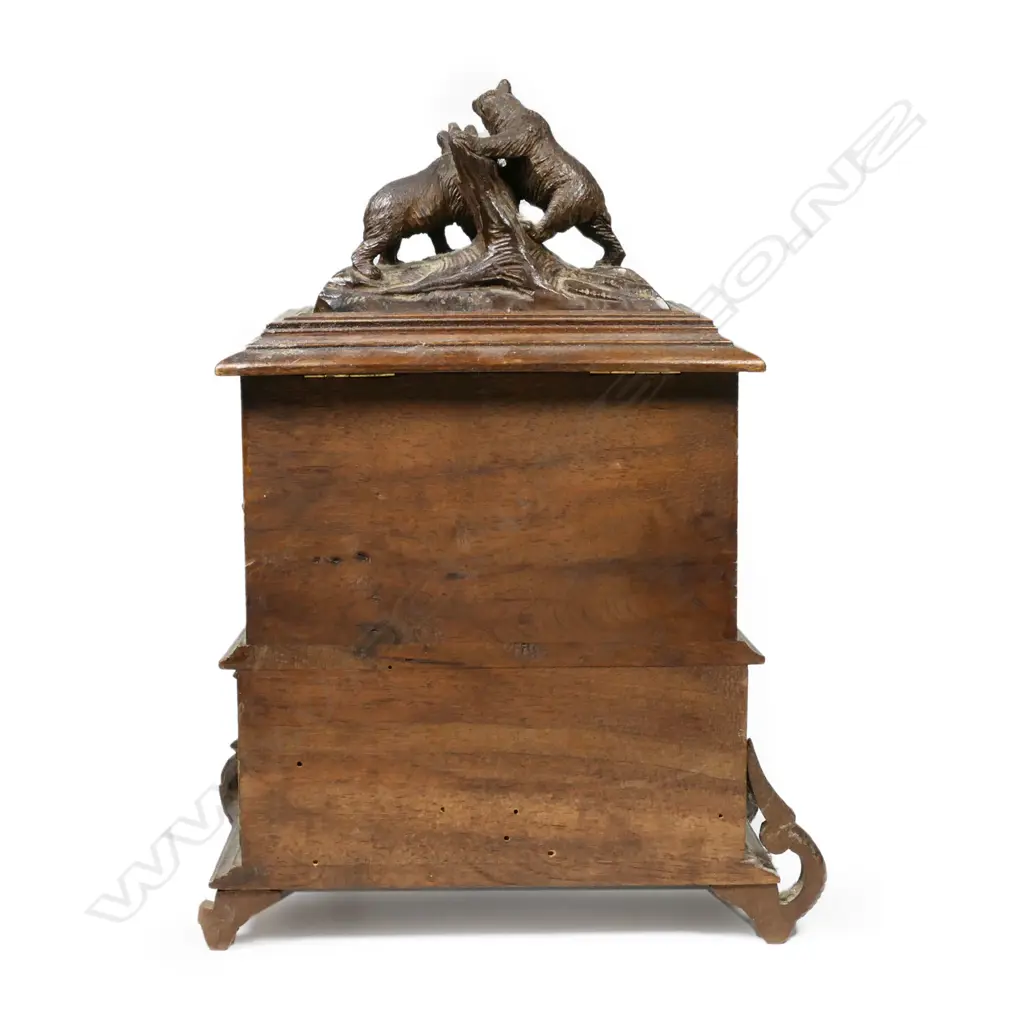 A c1900 Bavarian Black Forest bear jewellery chest, Image 1++