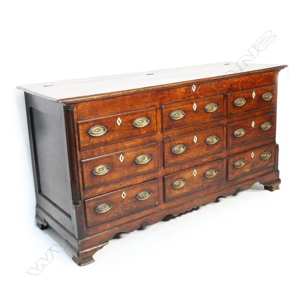 A Georgian oak mule chest, Image 1++