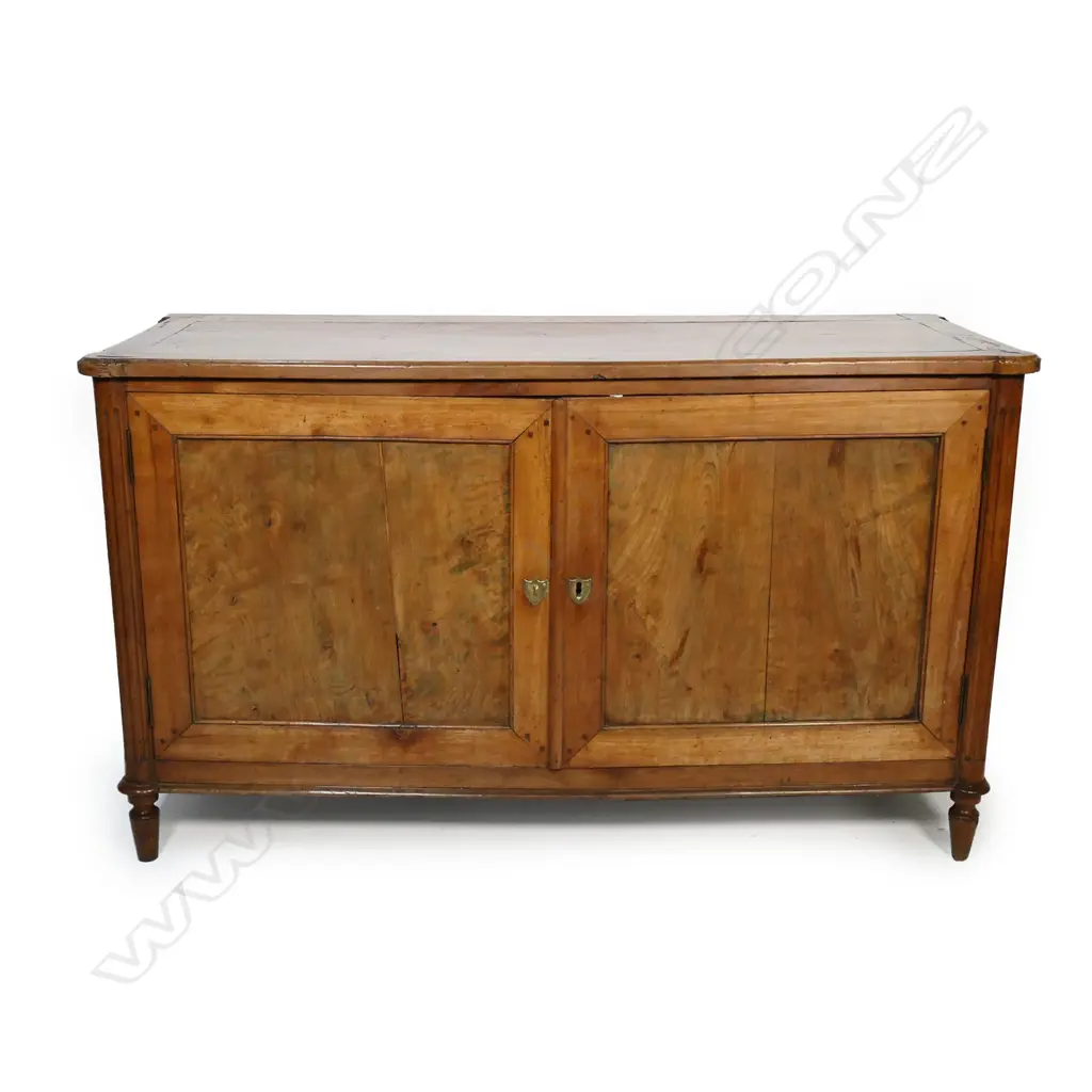 A 19thC French fruitwood dresser base, Image 1++