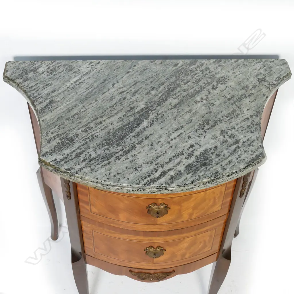 A vintage French antique style kingwood bedside commode, Image 1++