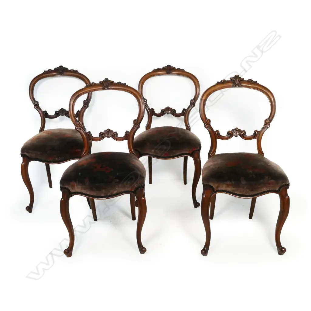 Four Victorian walnut balloon back dining chairs, Image 1++