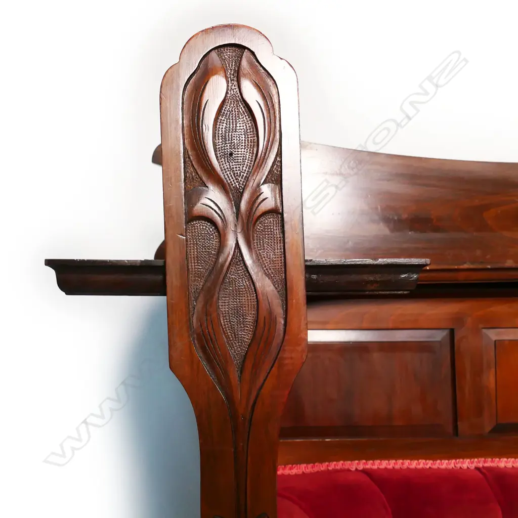 A colonial New Zealand carved kauri Arts & Crafts high back settle/love seat, Image 1++