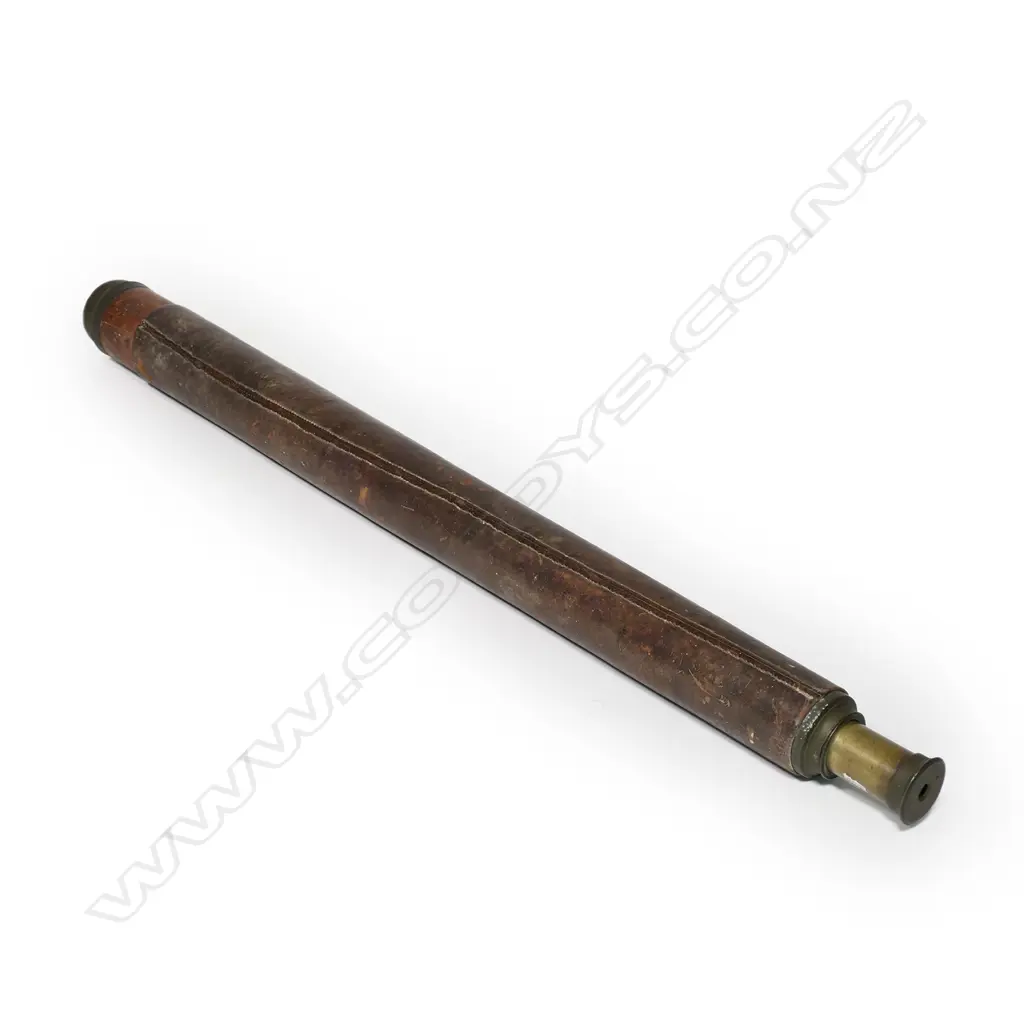 Colonel Robert Henry Wynyard's brass telescope, Image 1++