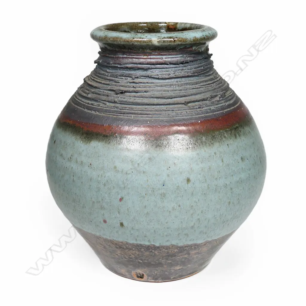 A large Peter Stitchbury pottery vase, Image 1++