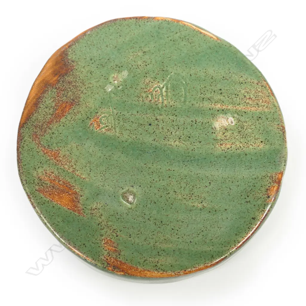 Olive Jones pottery taniwha small dish, Image 1++