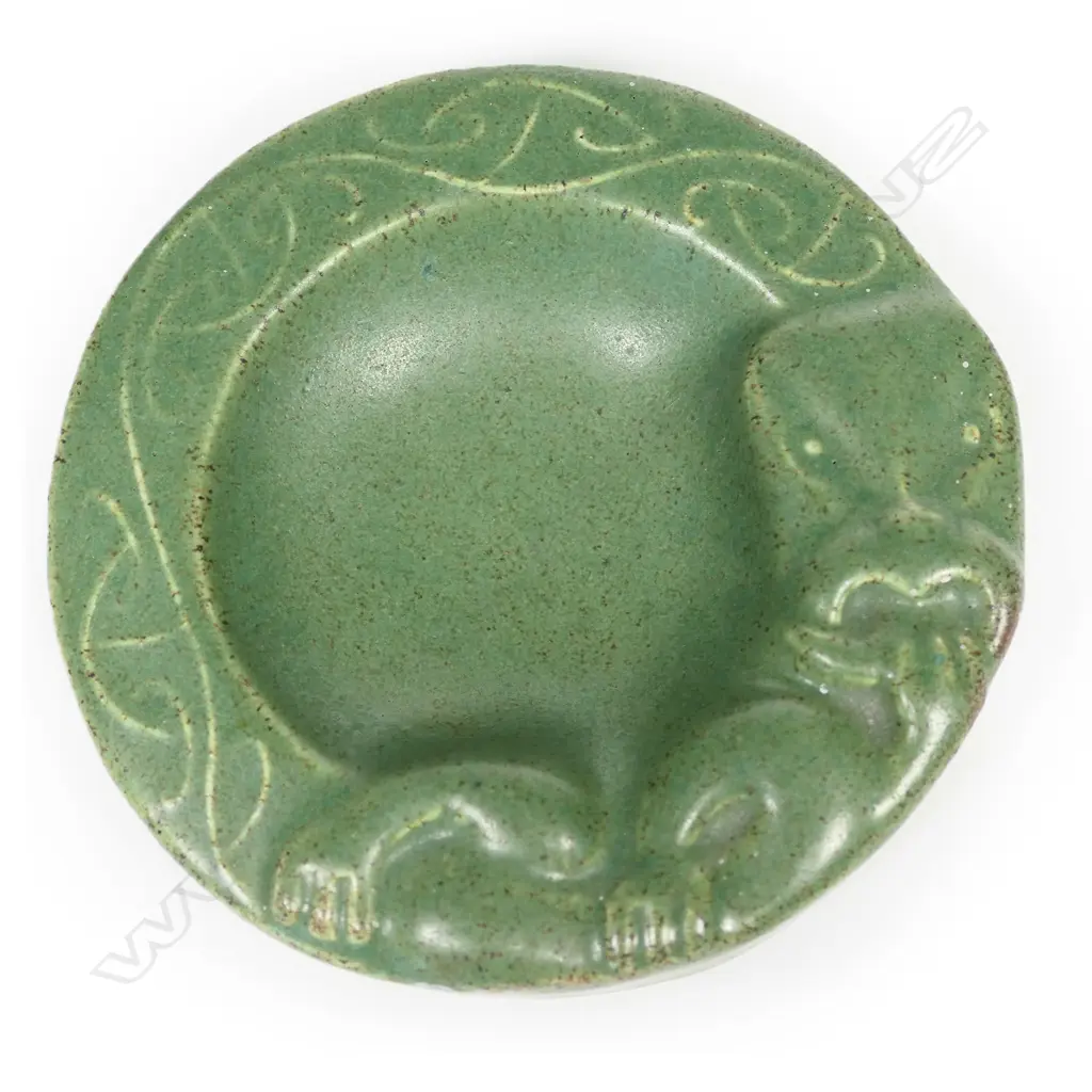 Olive Jones pottery taniwha small dish, Image 1++