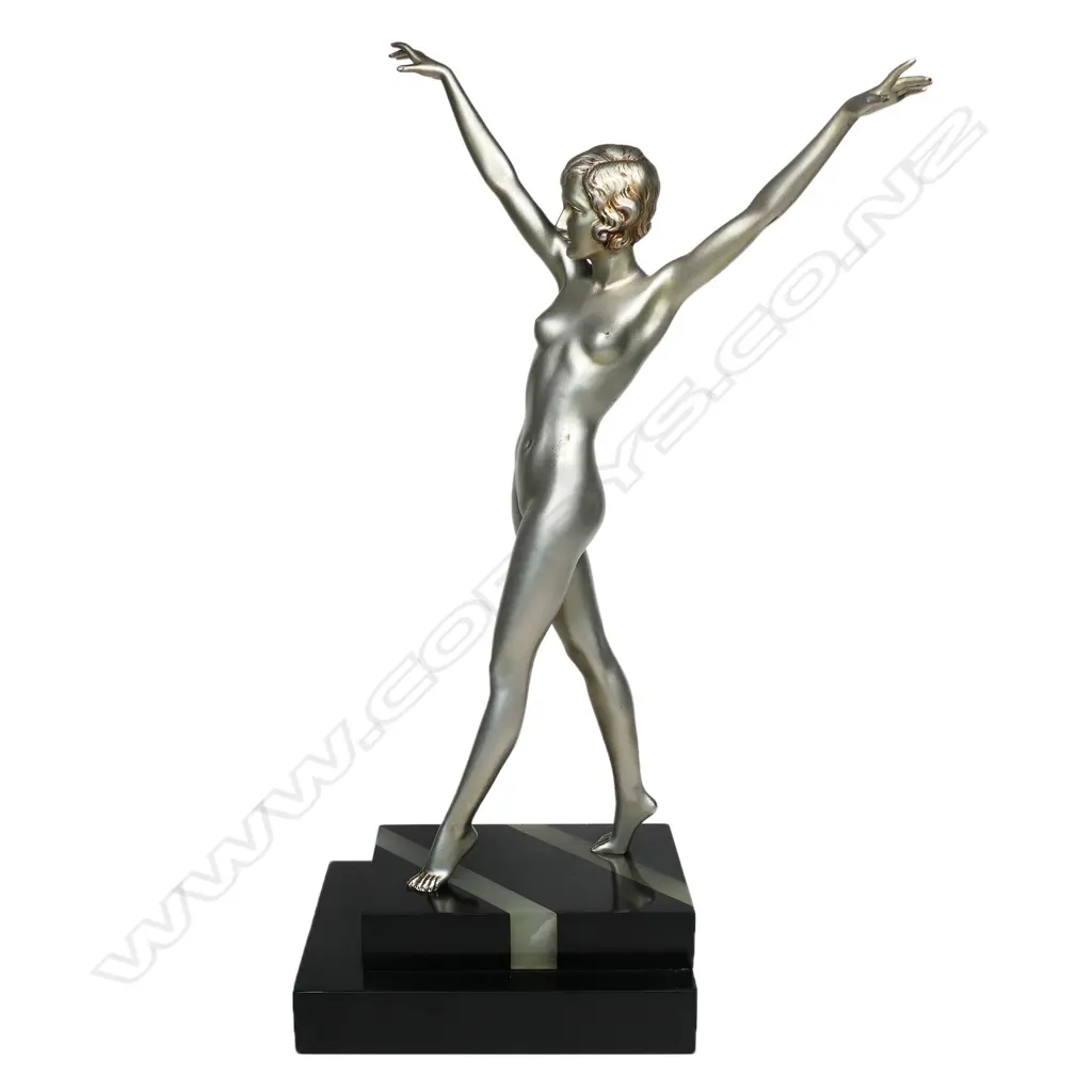 An impressive Art Deco Ferdinand Preiss bronze figure of a naked young woman, Image 1++