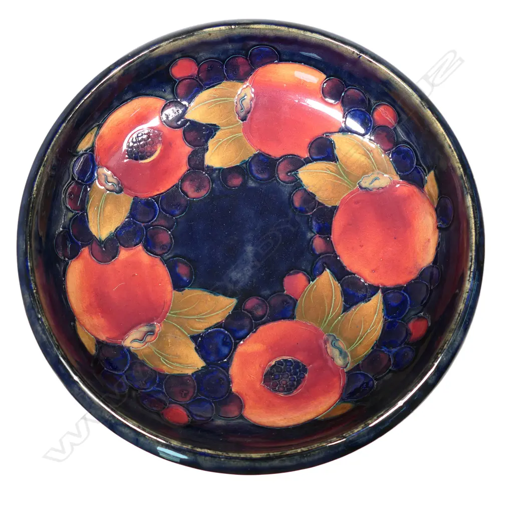 A William Moorcroft comport, Image 1++