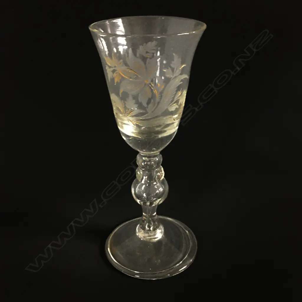 A George III wine glass, Image 1++