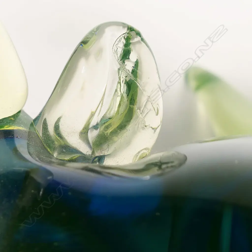 A stylish heavy Murano glass bull, Image 1++