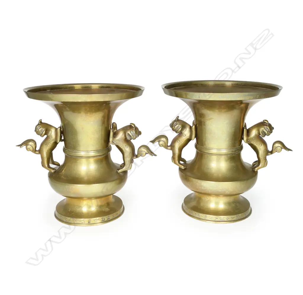 A pair of 19thC Japanese bronze temple vases, Image 1++