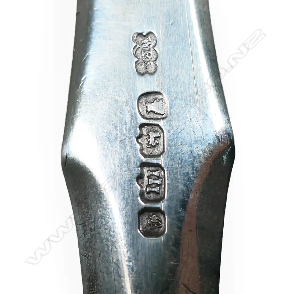 A Victorian silver meat skewer, Image 1++