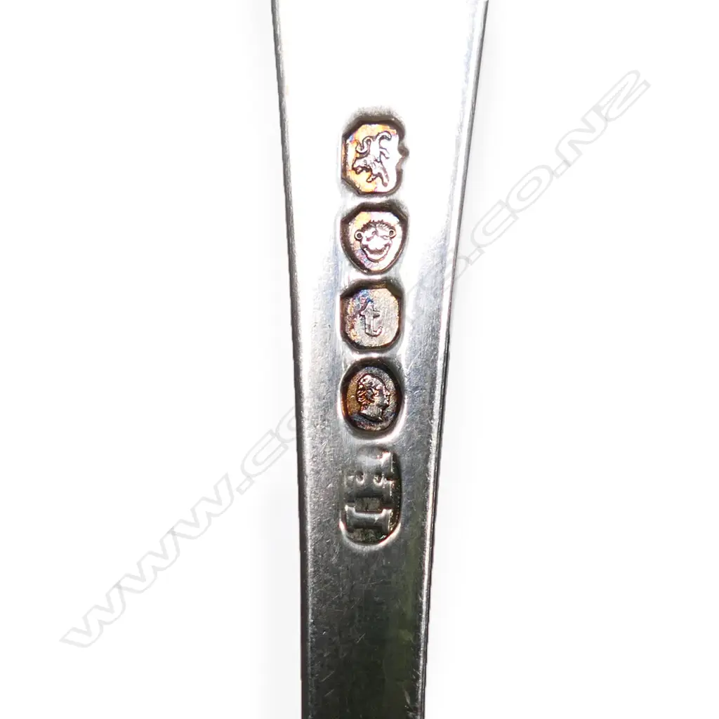 Twelve George III silver dessert spoons, Image 1++