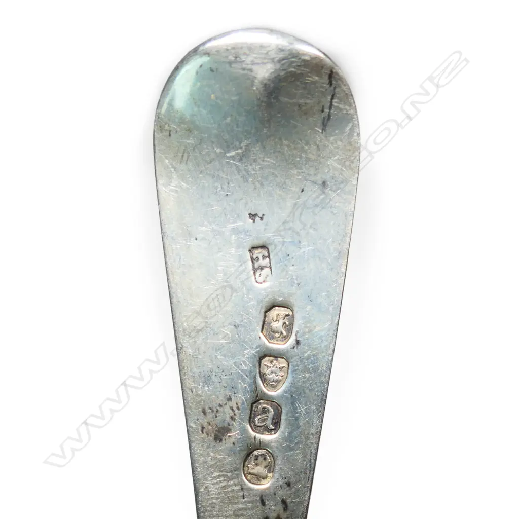 Twelve George III silver dessert spoons, Image 1++