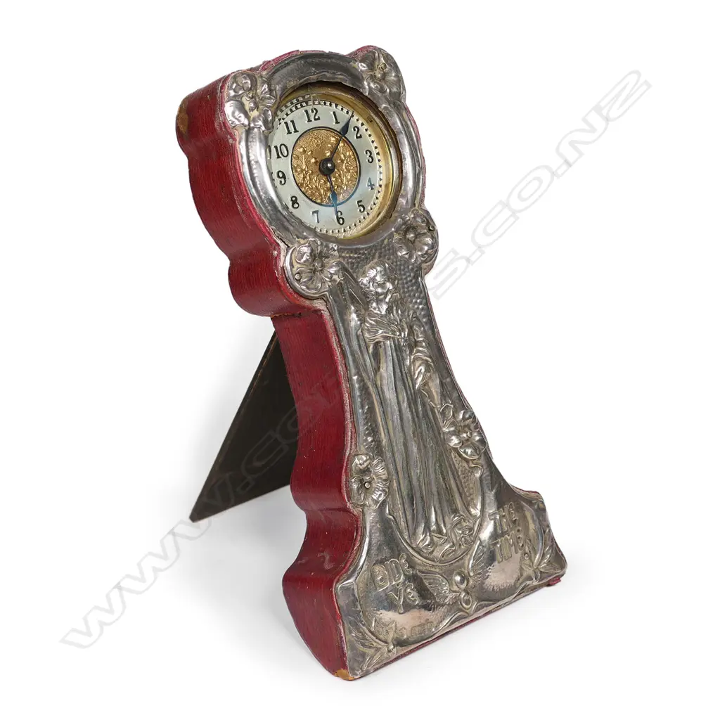 An Edwardian silver Art Nouveau embossed desk clock Image 1++