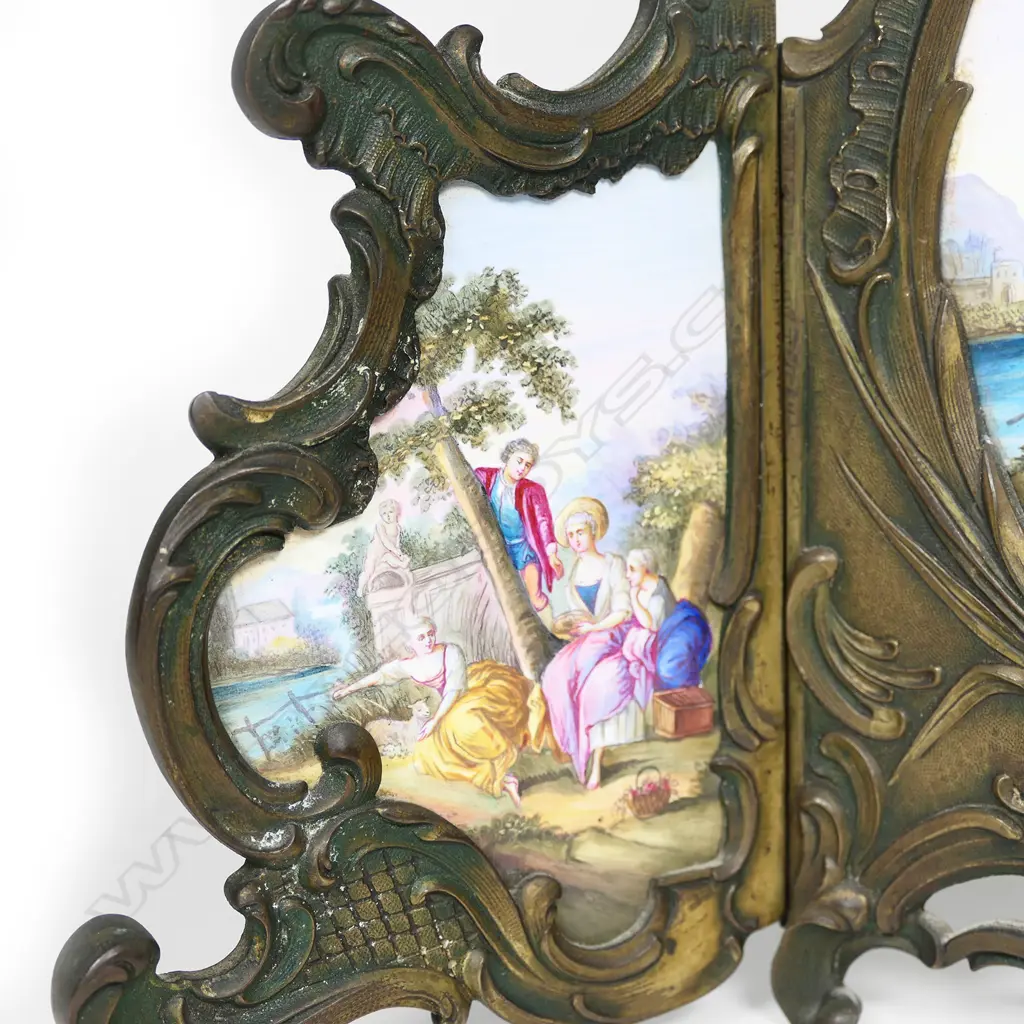 A late 19thC Viennese enamel and gilt bronze three-panel miniature clock, Image 1++