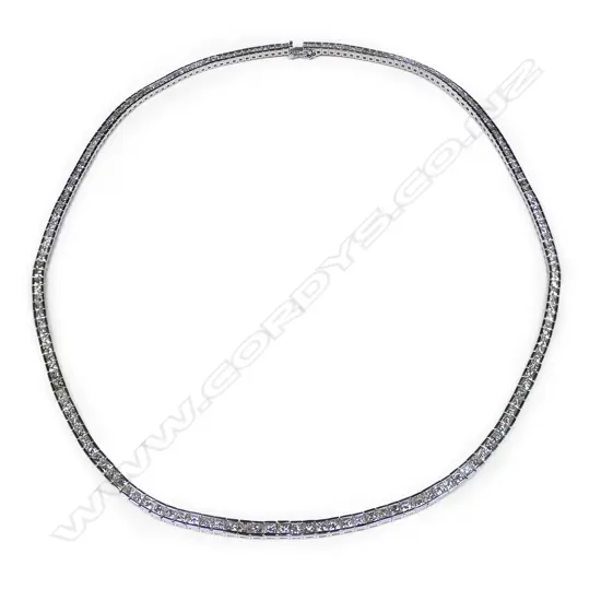 A modern 18ct white gold and diamond set necklace,