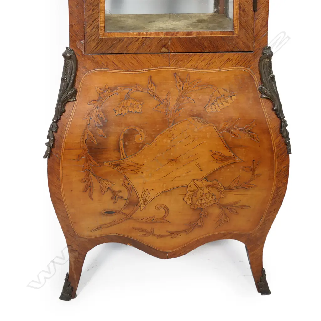 A small French vitrine, Image 1++