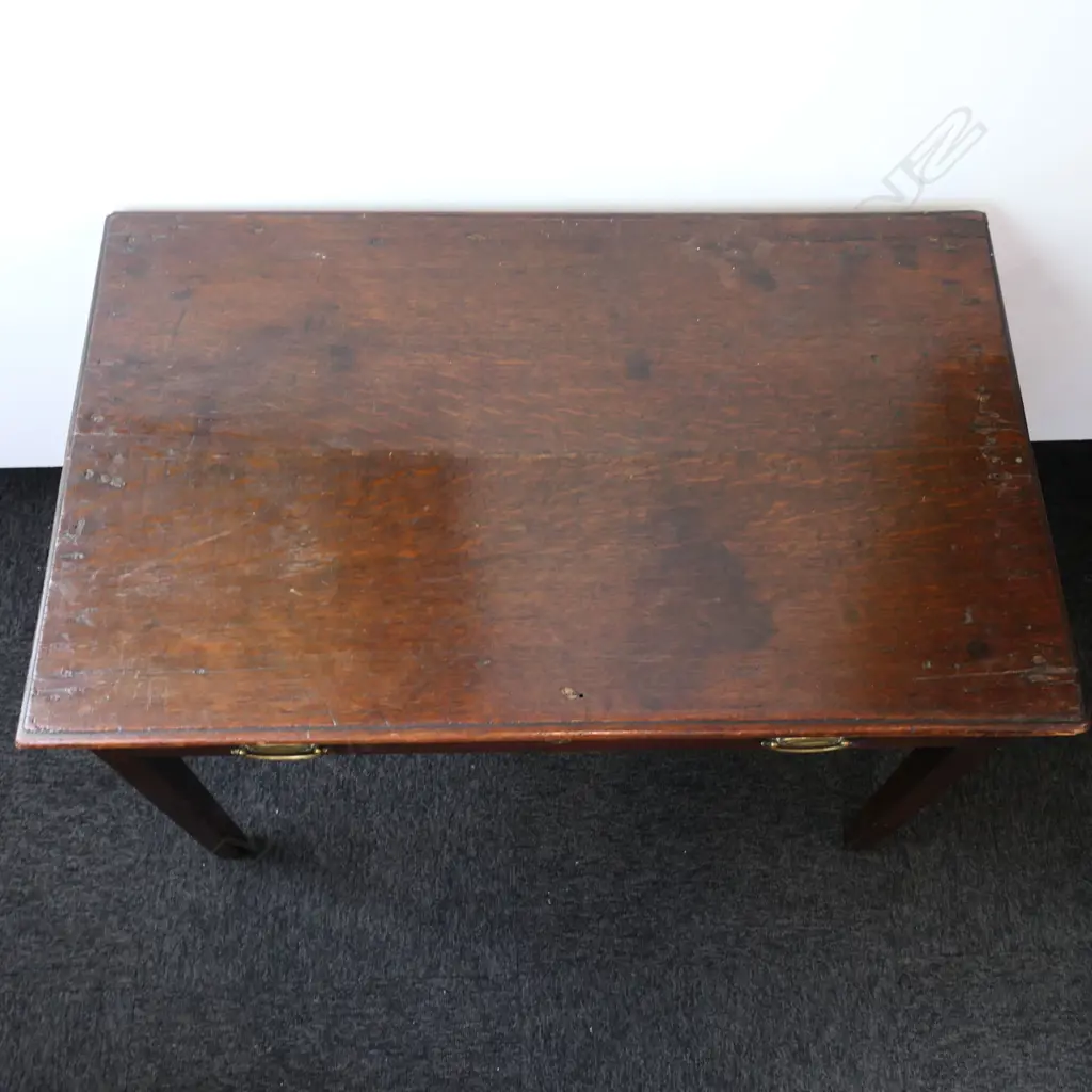 A Geo.III oak side table, Image 1++