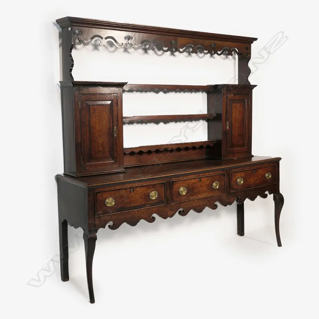 A good George lll oak and crossbanded open back Welsh dresser, Image 1++