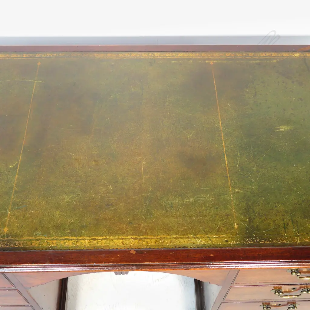 George III mahogany kneehole desk, Image 1++