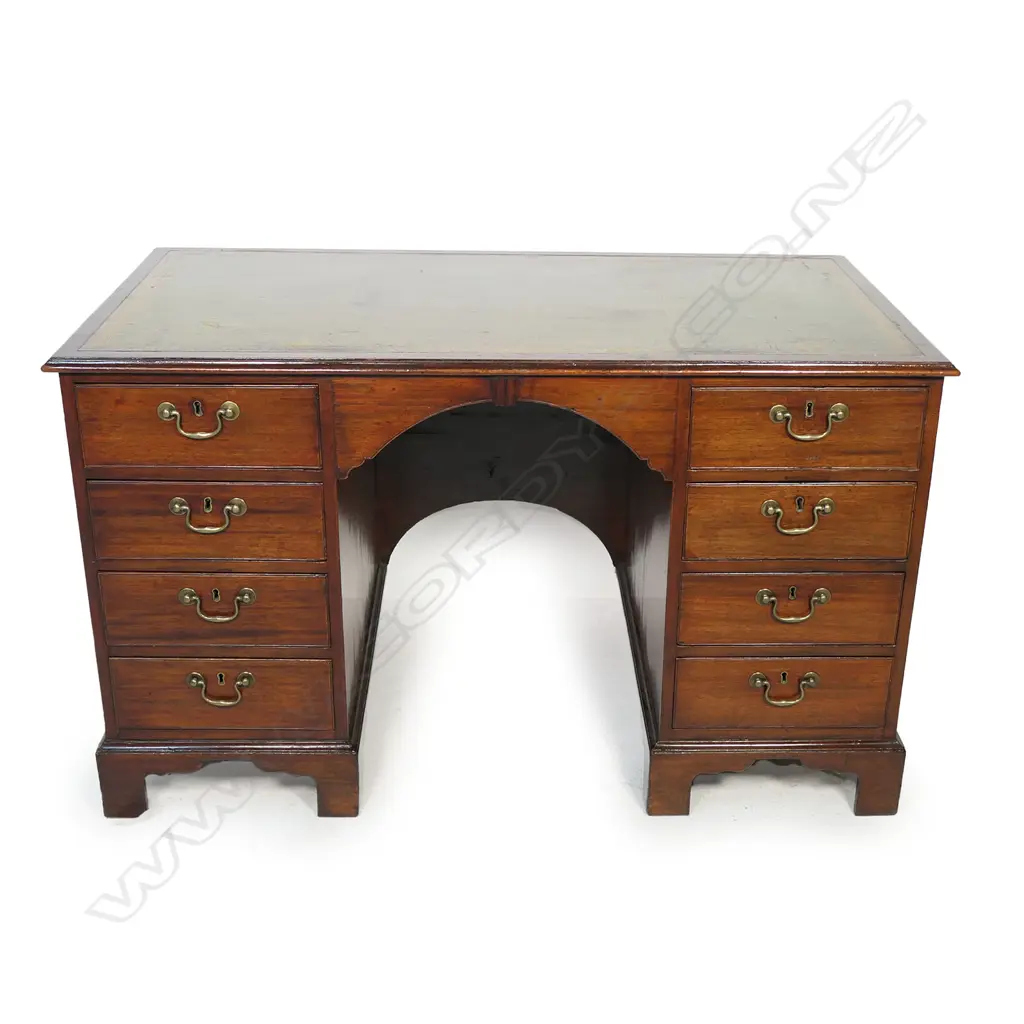 George III mahogany kneehole desk, Image 1++