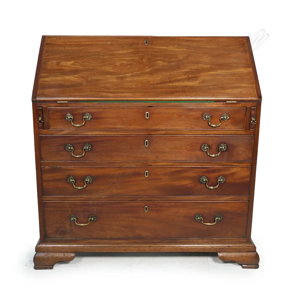 A George III mahogany fall front bureau, Image 1++